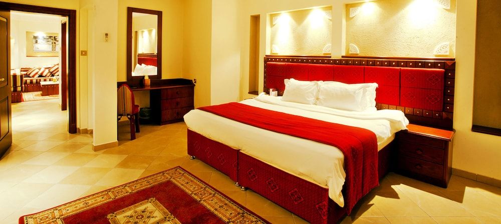 undefined Al Liwan Suites 3