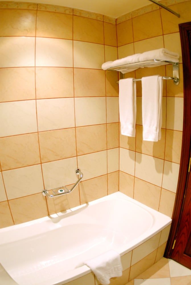 undefined Al Liwan Suites 9