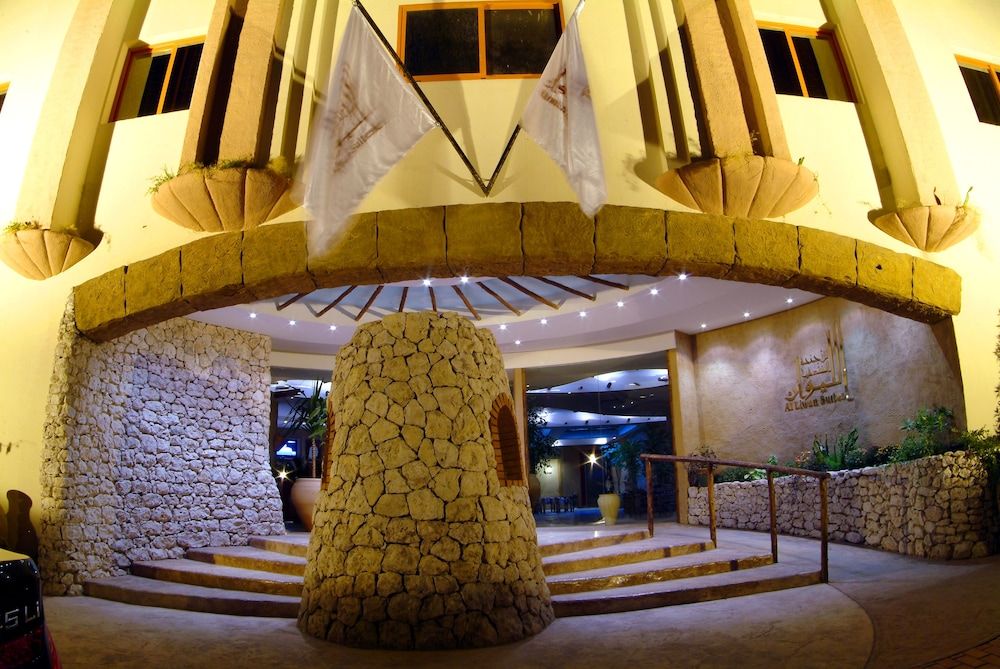 undefined Al Liwan Suites 7