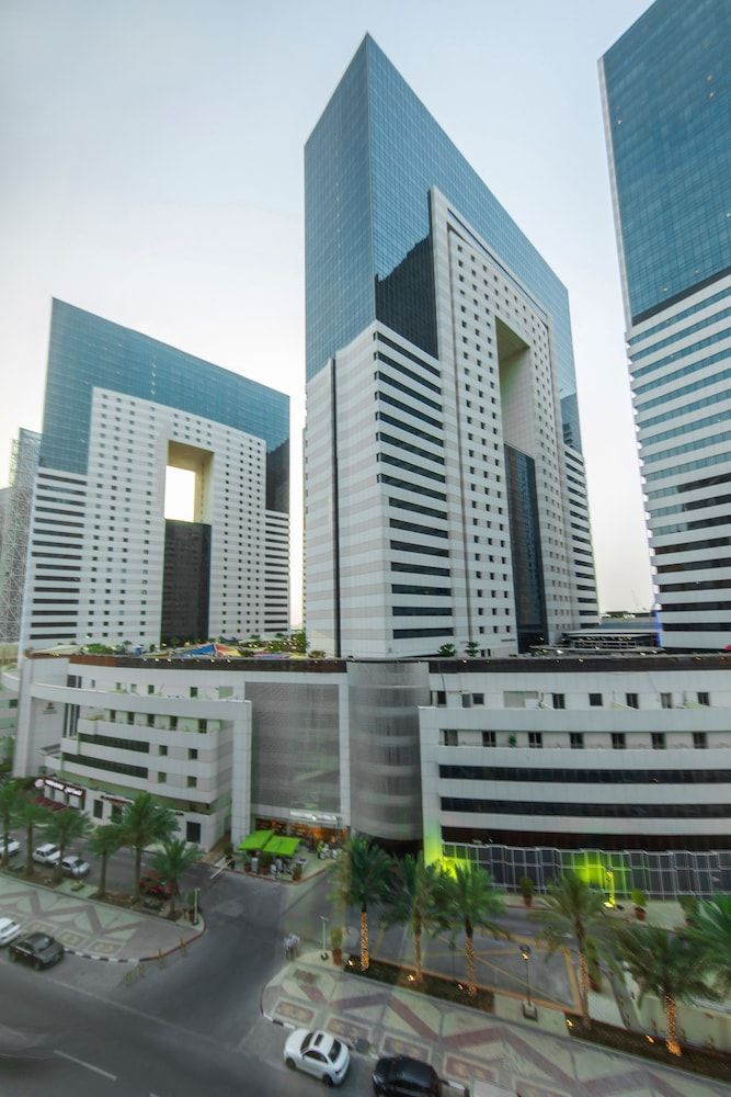 undefined Ezdan Hotel 4