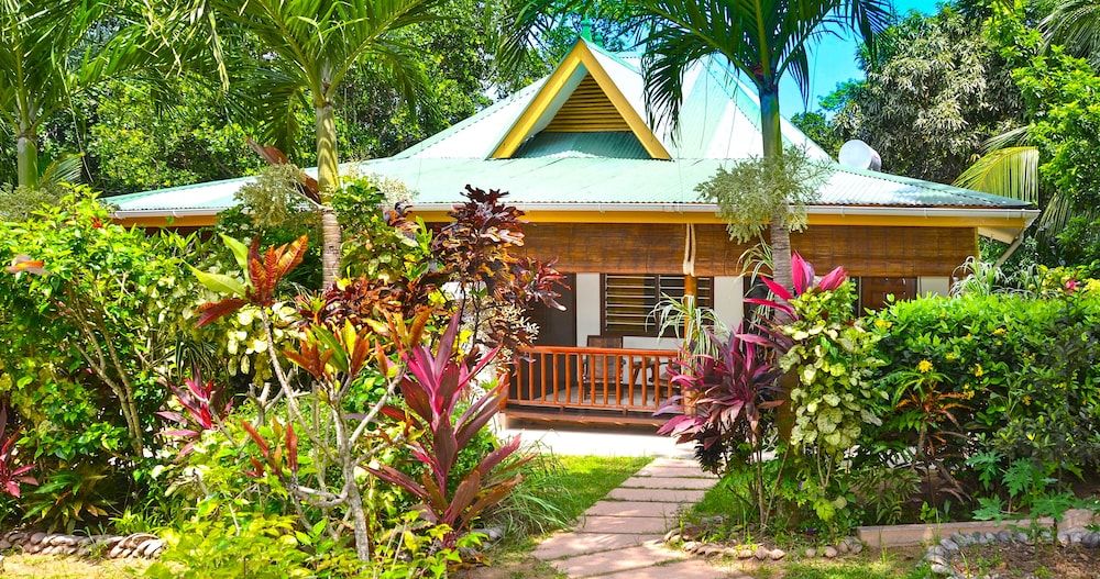 undefined Cocotier Du Rocher 5