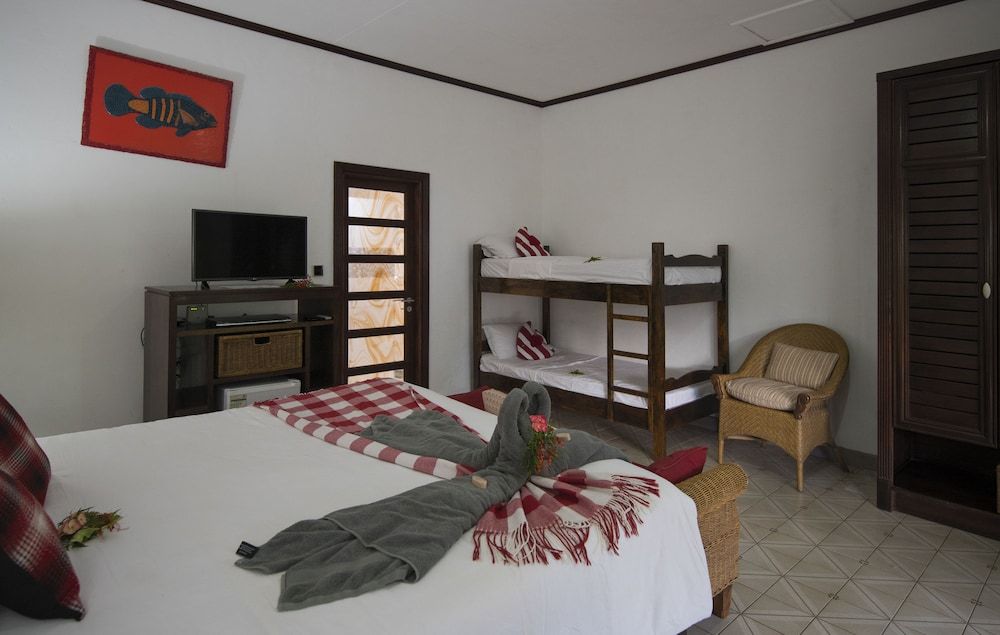 Auberge Chez Plume Standard Quadruple Room, 1 Bedroom 5