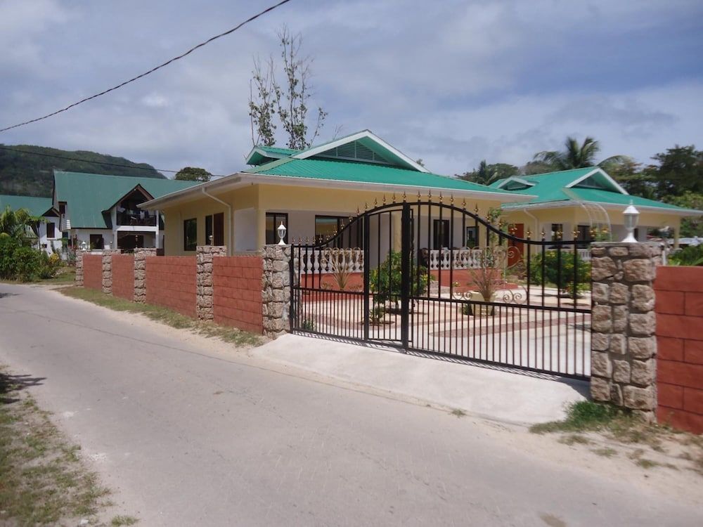 undefined Orchid Self Catering Apartment 4