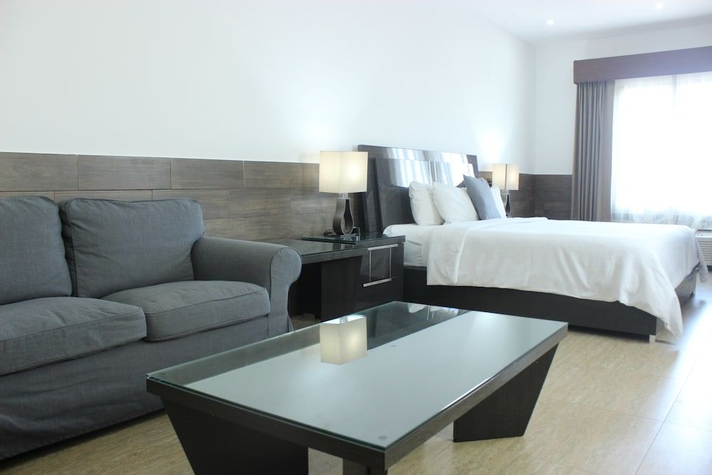 Junior Studio Suite