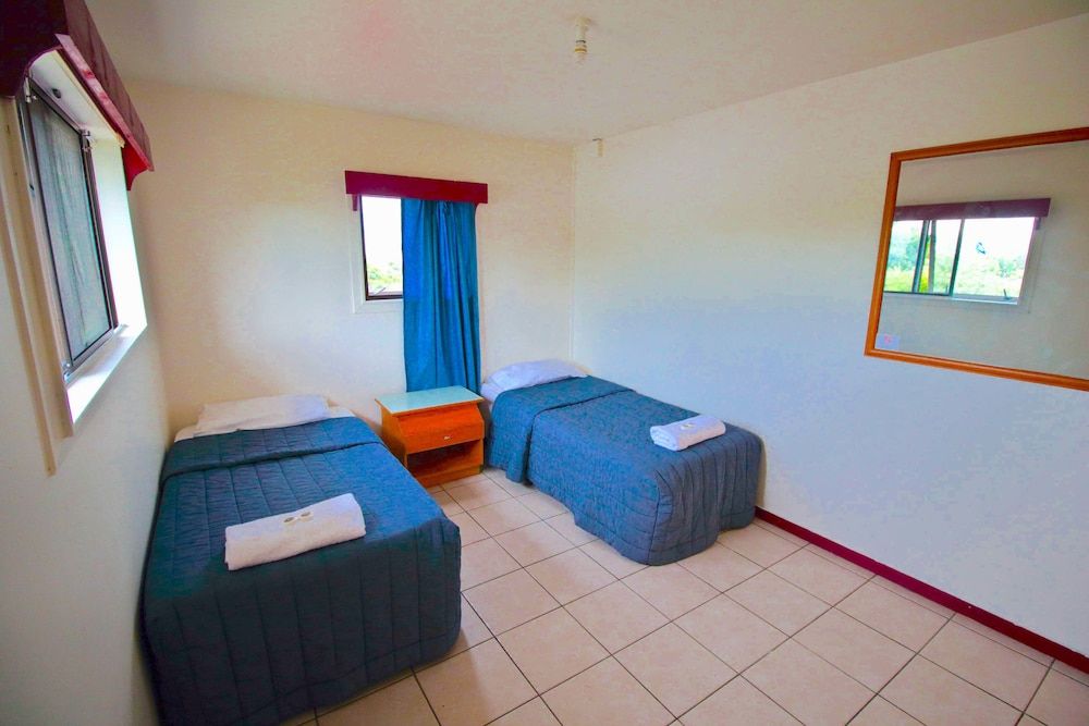 Tonga Holiday Villa Economy Twin Room, 2 Twin Beds, Shared Bathroom 2