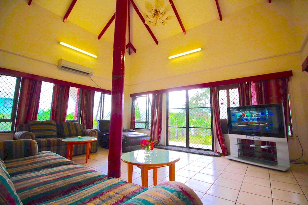 Tonga Holiday Villa Family Villa, 4 Bedrooms, 2 Bathrooms, Garden Area 10
