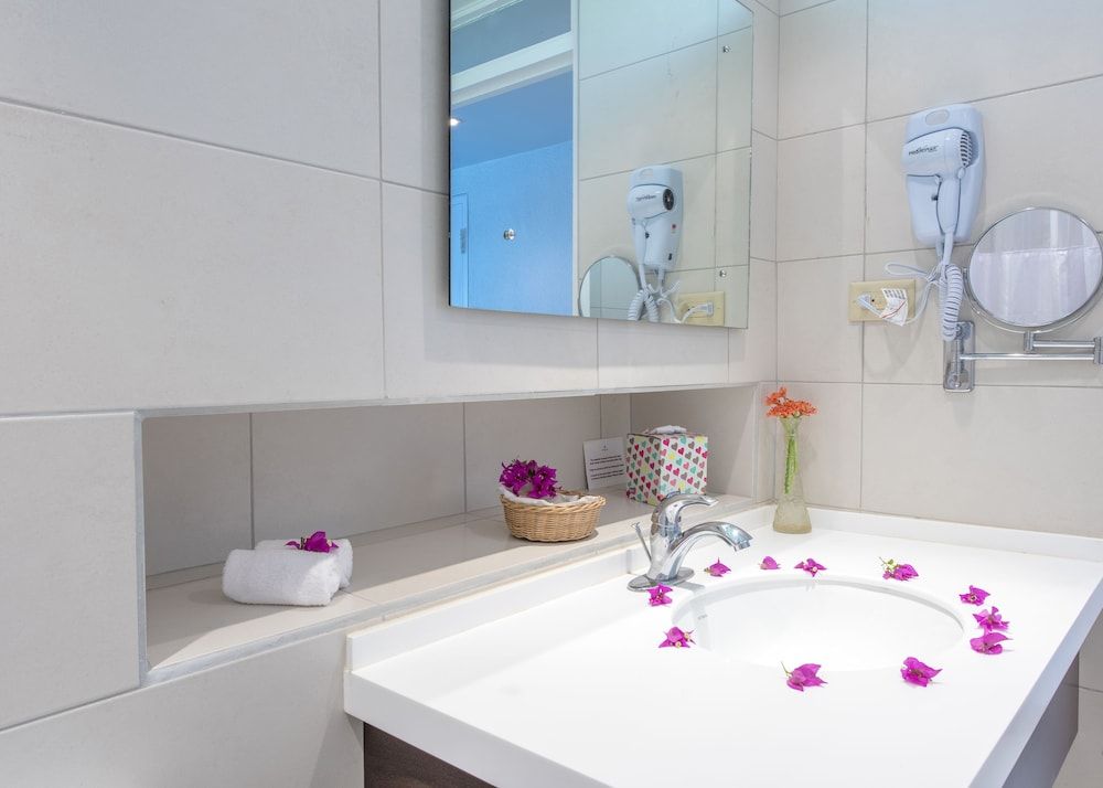 Mount Irvine Bay Resort Superior Room, 2 Double Beds, Garden View 2