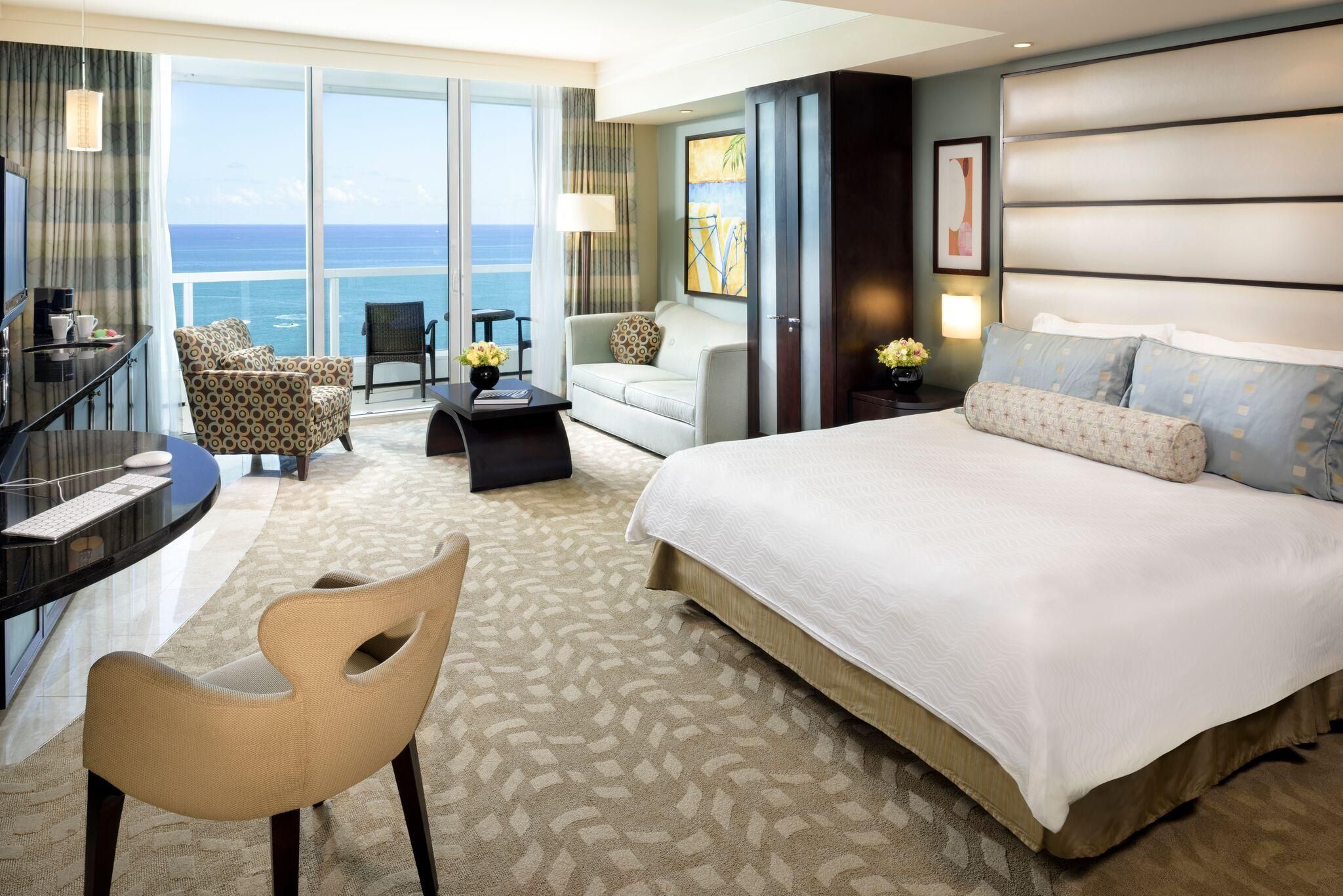 Sorrento Oceanfront Jr. Suite w/King Bed
