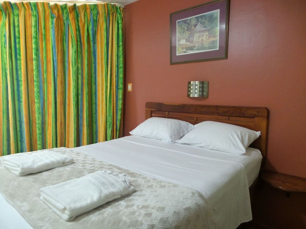 Shepherd's Inn Superior Room, Garden Area 8