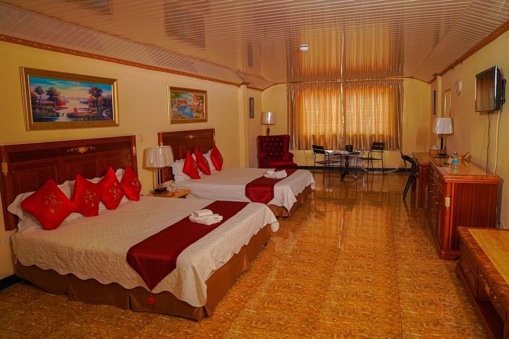 Metro Hotel Couva Penthouse 8