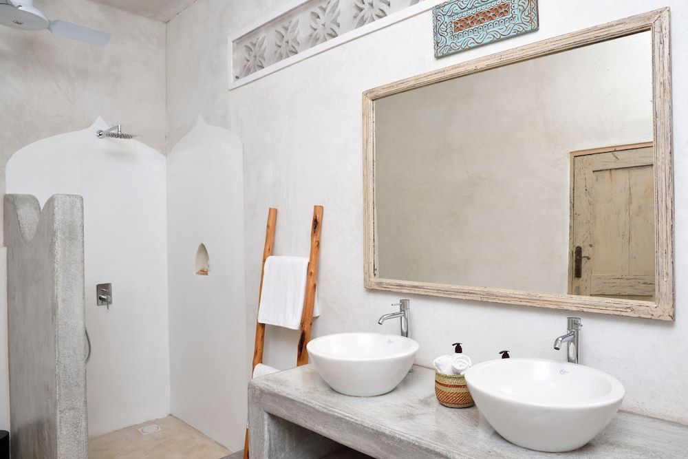 Sharazād Boutique Hotel Comfort Triple Room, Sea View 5