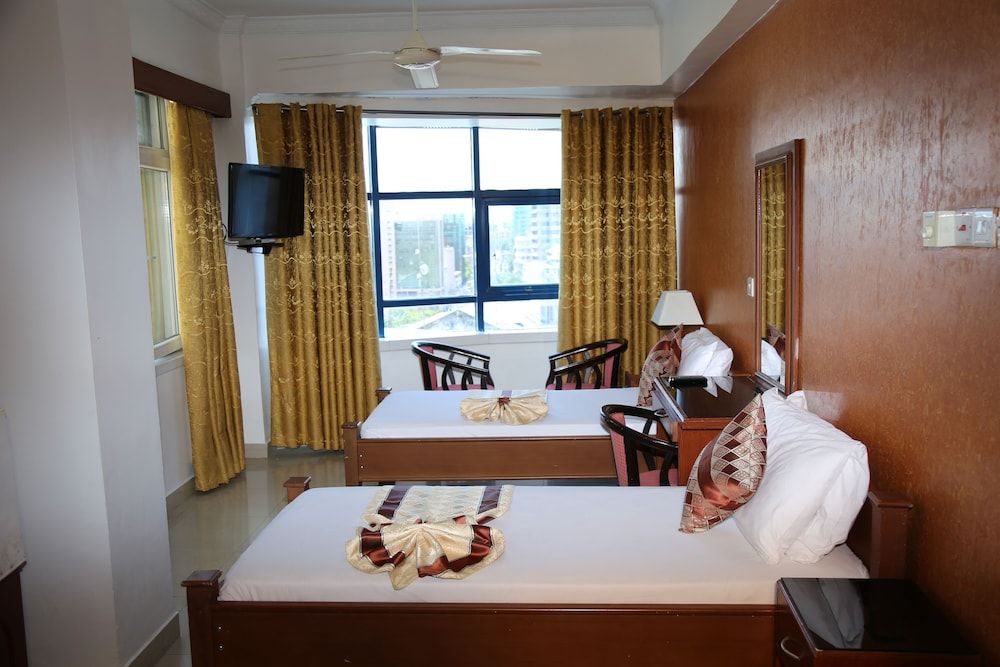 Rainbow Hotel Deluxe Twin Room 2