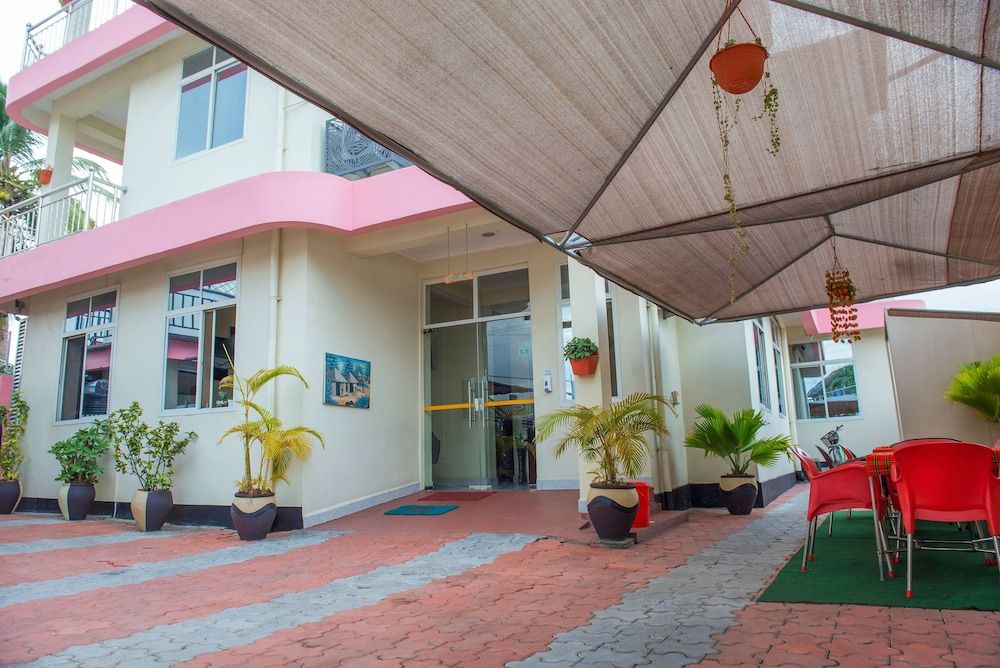 undefined Airport Transit Lodges