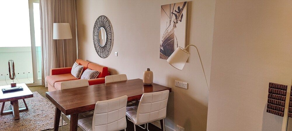 Hotel Slipway Executive Suite, Sea View 9