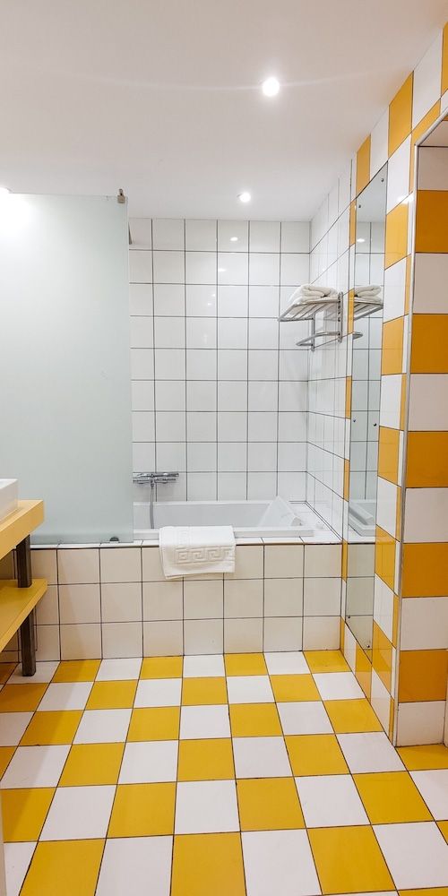 Hotel Slipway Executive Suite, Sea View 12