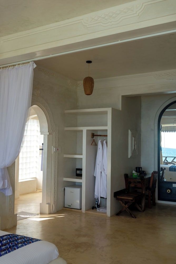Royal Cliff Zanzibar Executive Double Room 5