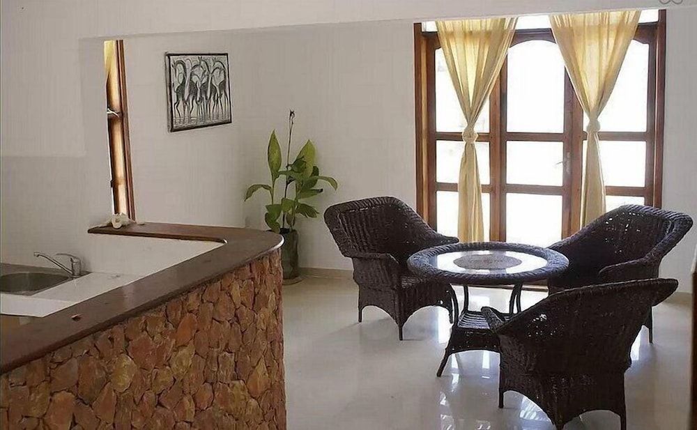 Moonshine Uroa Boutique Hotel