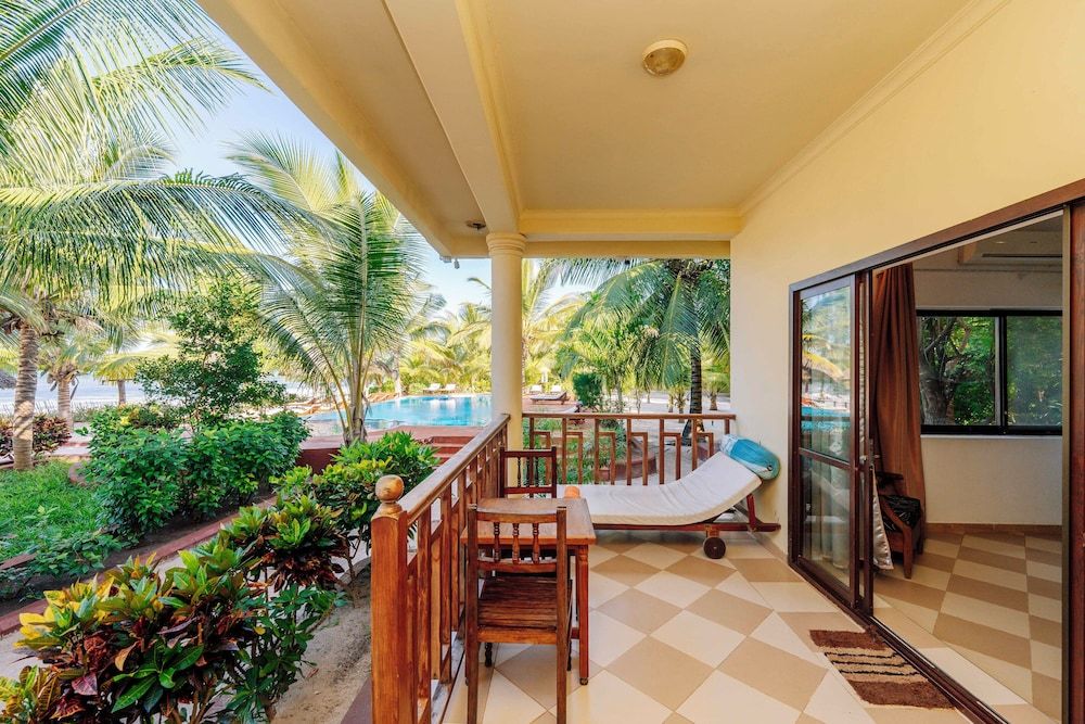 Ifa Beach Resort Deluxe Triple Room, Balcony, Sea View 10