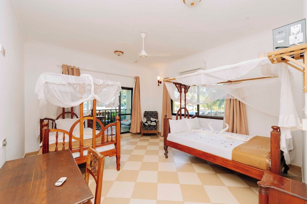 Ifa Beach Resort Deluxe Triple Room, Balcony, Sea View 5