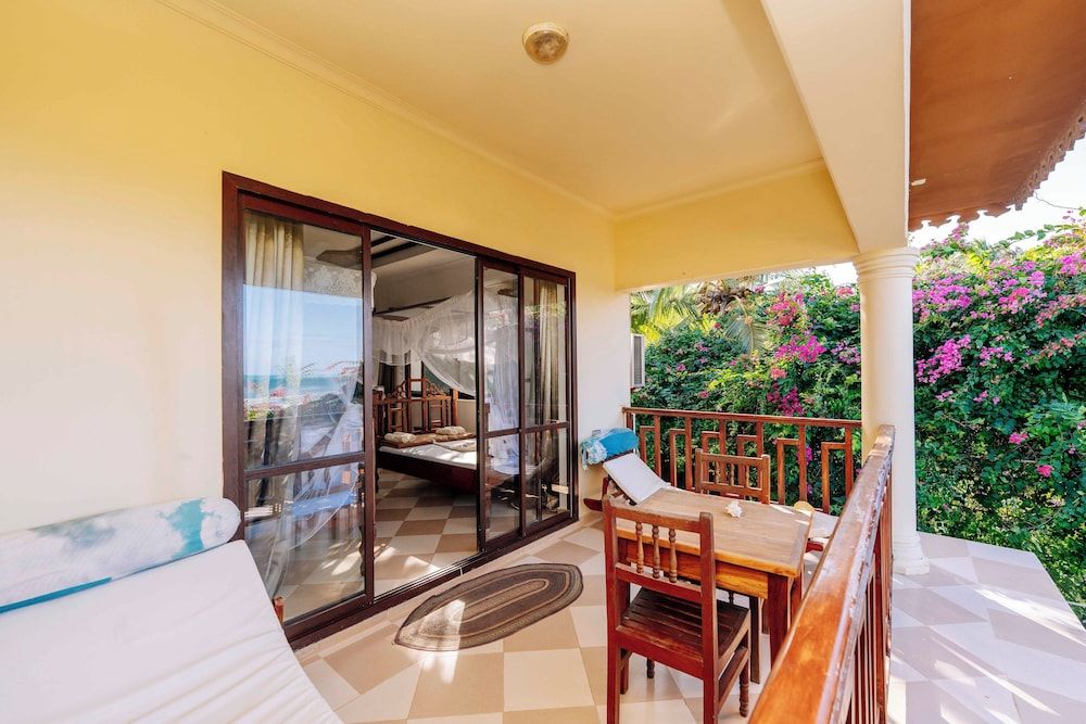 Ifa Beach Resort Deluxe Triple Room, Balcony, Sea View 8