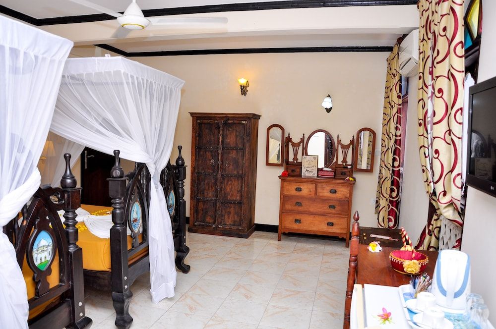 Forodhani Park Hotel Standard Double Room 3