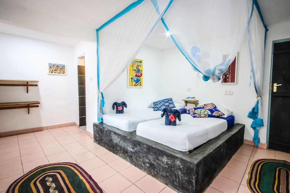 Family Bungalow, Multiple Bedrooms, Partial Ocean View