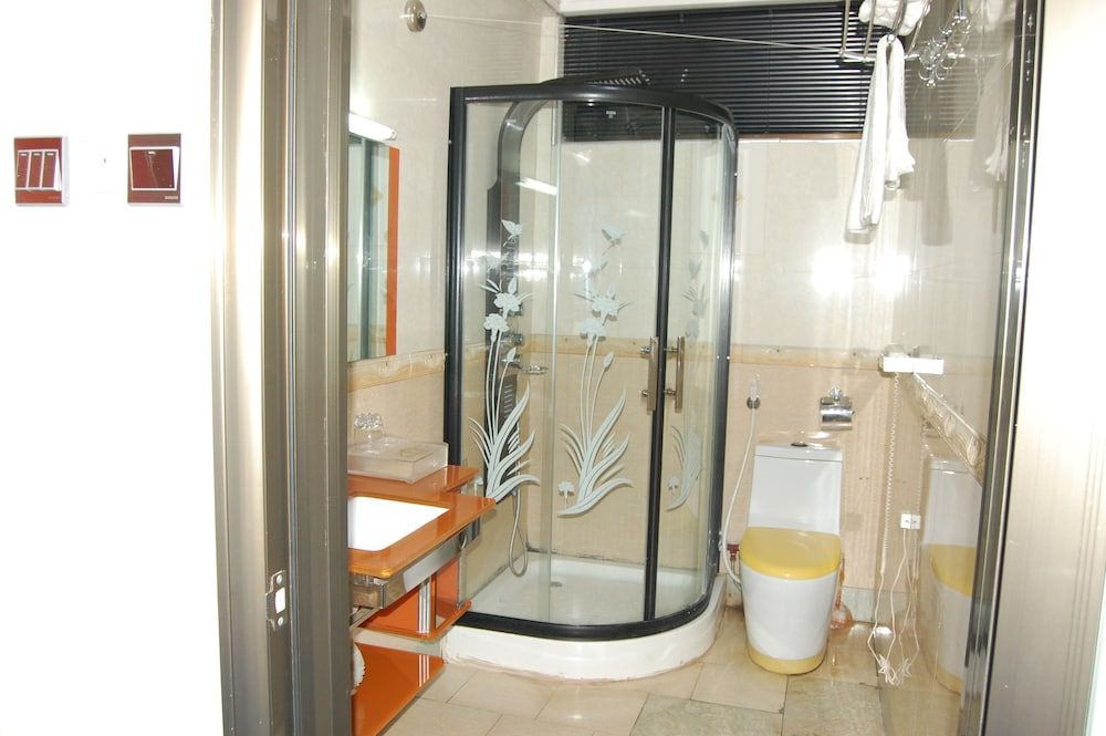 Nemax Royal Hotel Standard Room 4