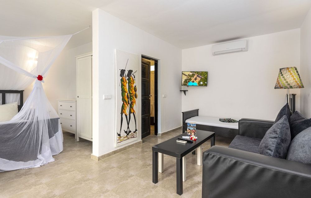 White Paradise Zanzibar Comfort Studio, 1 Double Bed, Non Smoking, Courtyard Area 7