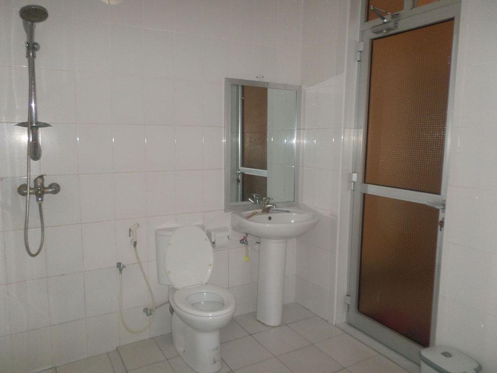 Mambosasa View Executive Hotel - Tabata Standard Double Room 6