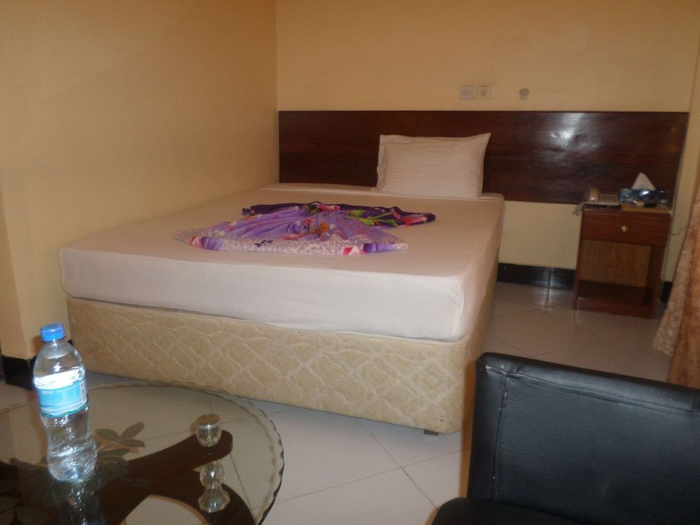 undefined Mambosasa View Executive Hotel - Tabata