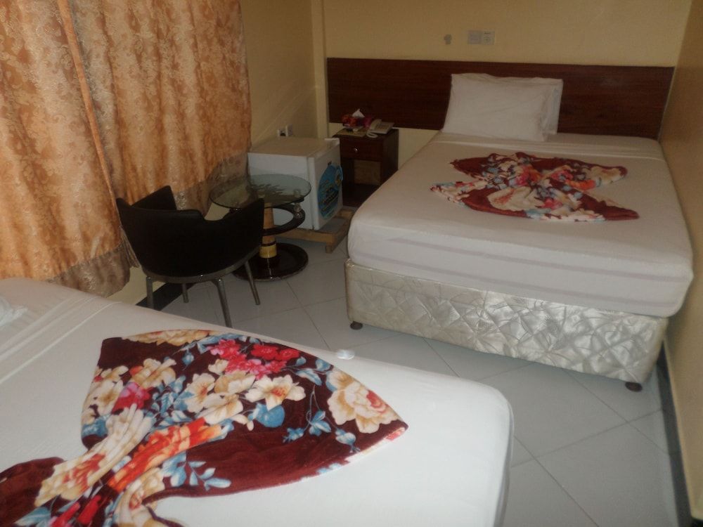 undefined Mambosasa View Executive Hotel - Tabata 3