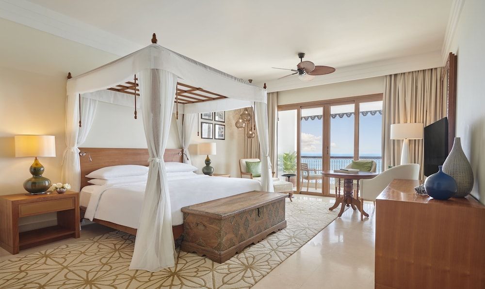 Deluxe Room, 1 King Bed, Balcony, Park View