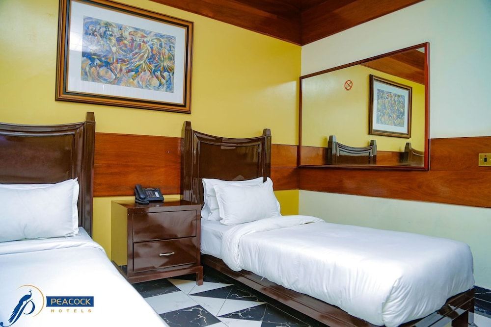 Peacock Hotel Standard Twin Room 2