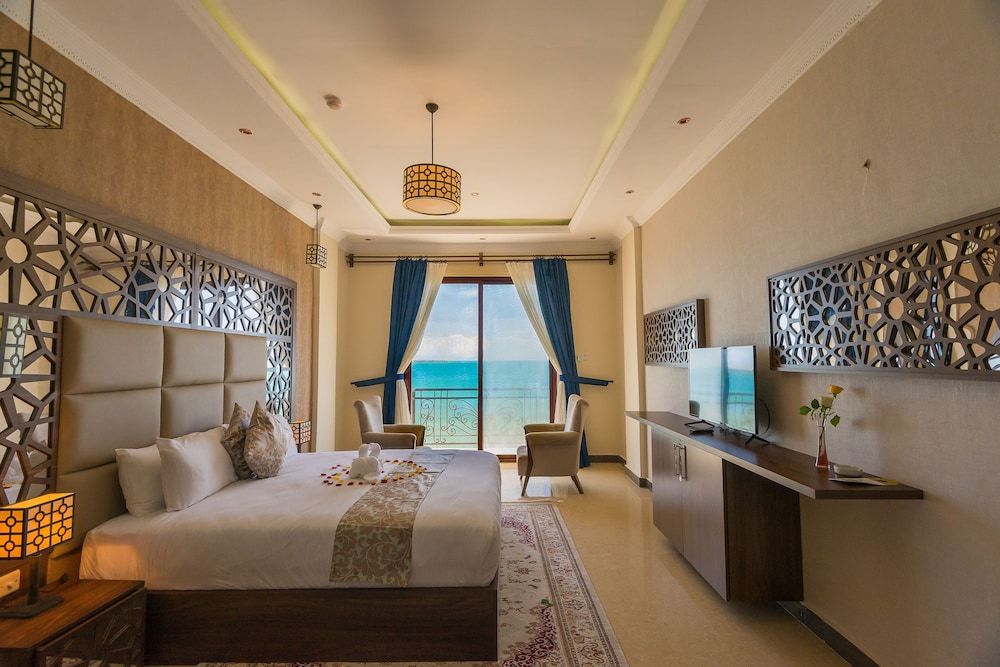 Superior Room, 1 King Bed, Ocean View