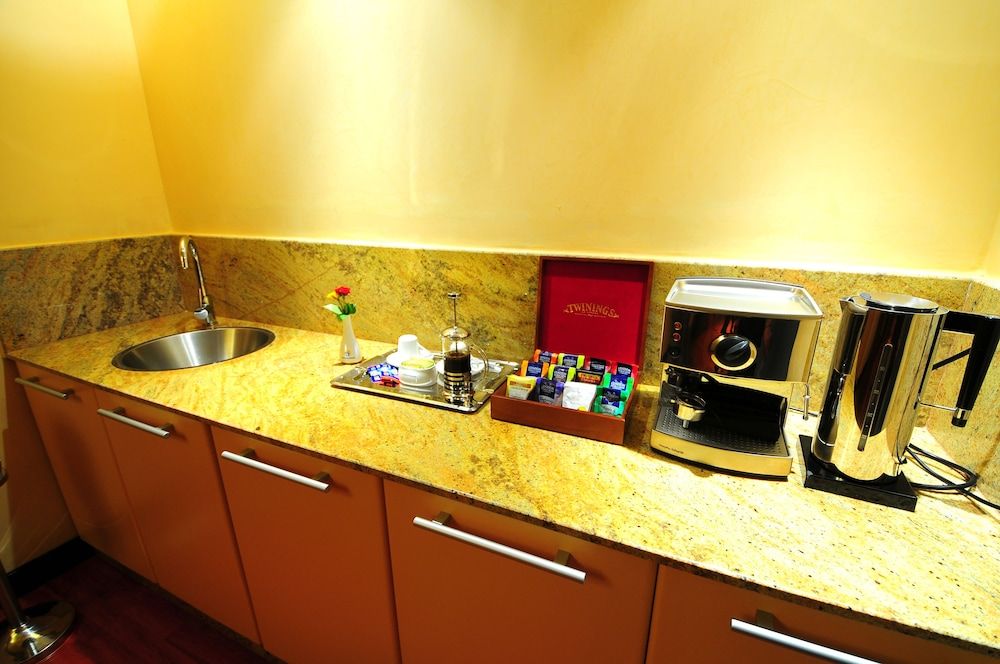 Munyonyo Commonwealth Resort Executive Suite, Garden View 4