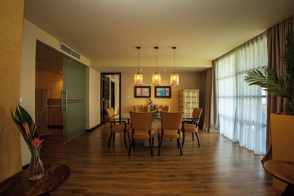 Munyonyo Commonwealth Resort Executive Suite, Garden View 7