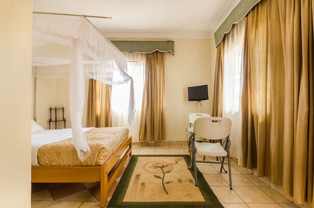 Victoria Travel Hotel Double Room, Garden View 5