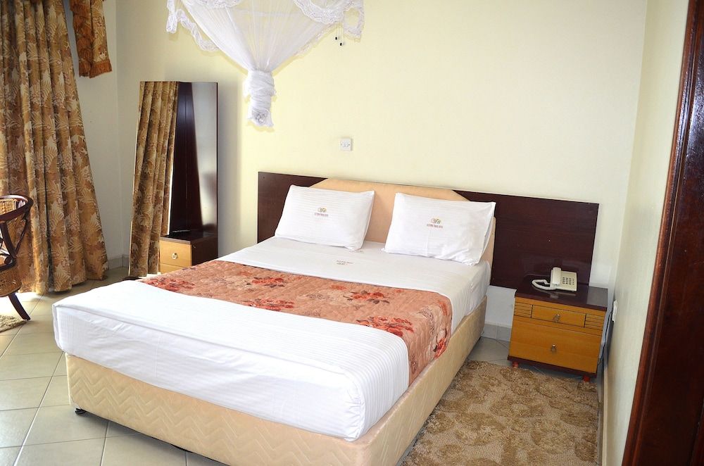 Victoria Travel Hotel Double Room, Garden View 2