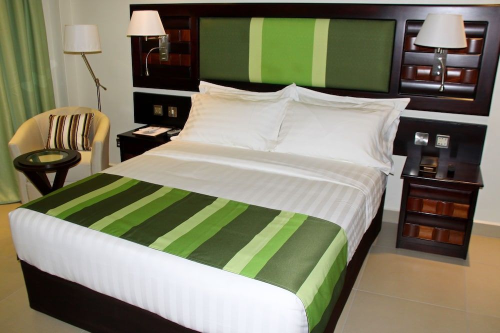 Best Western Premier Garden Hotel Entebbe Deluxe Room, 1 Queen Bed 2