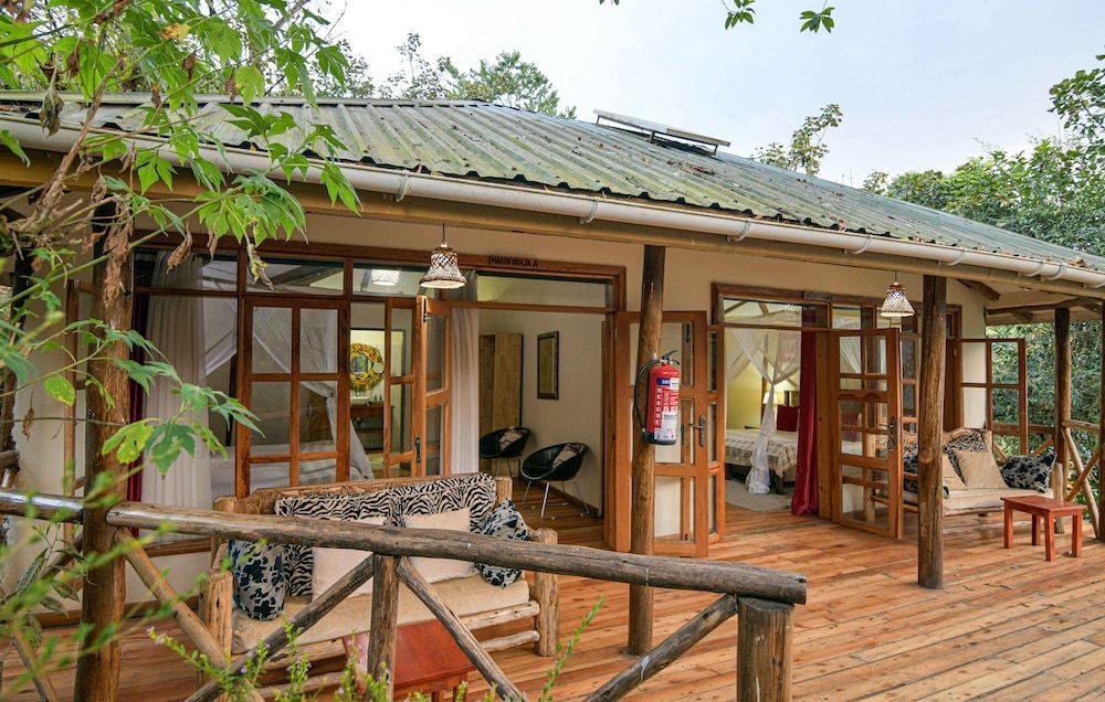 Gorilla Safari Lodge Deluxe Double or Twin Room, 1 Bedroom, Park View, Mountainside 6