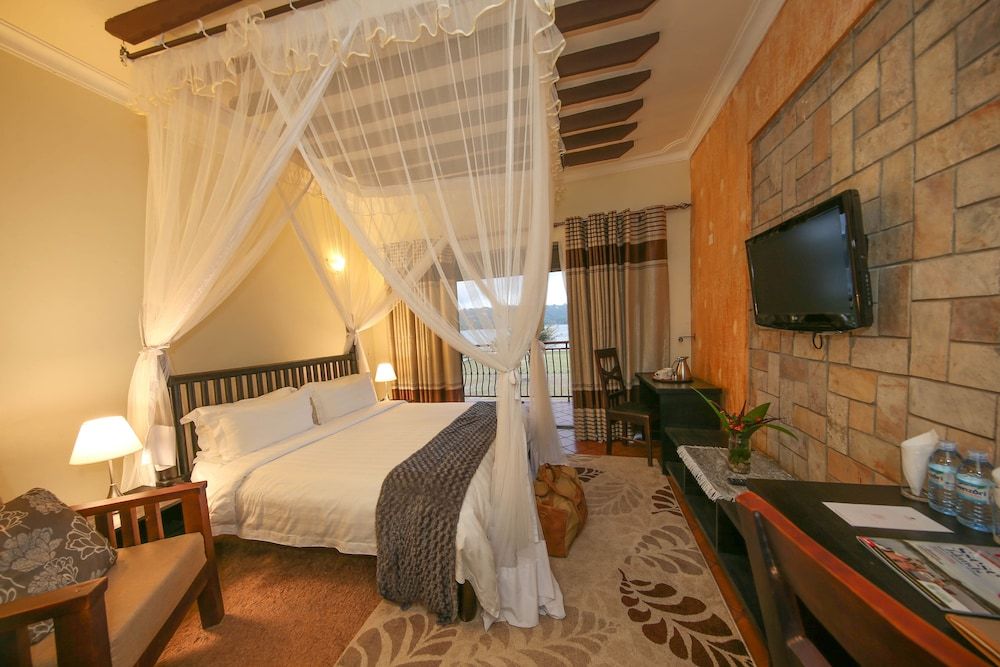 Victoria Forest Resort Deluxe Double or Twin Room 4