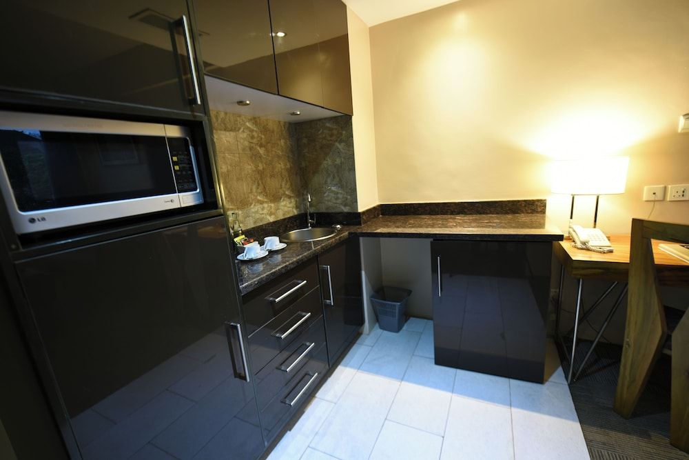 Arcadia Suites Deluxe Single Suite 3