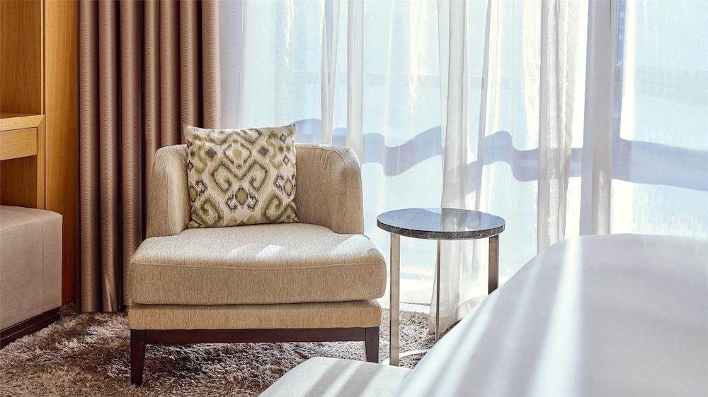 Suite, 1 King Bed (Regency)