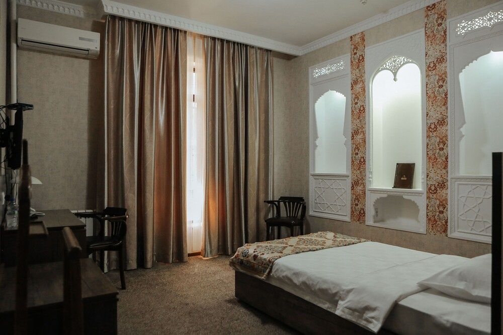 Omar Khayyam Comfort Single Room