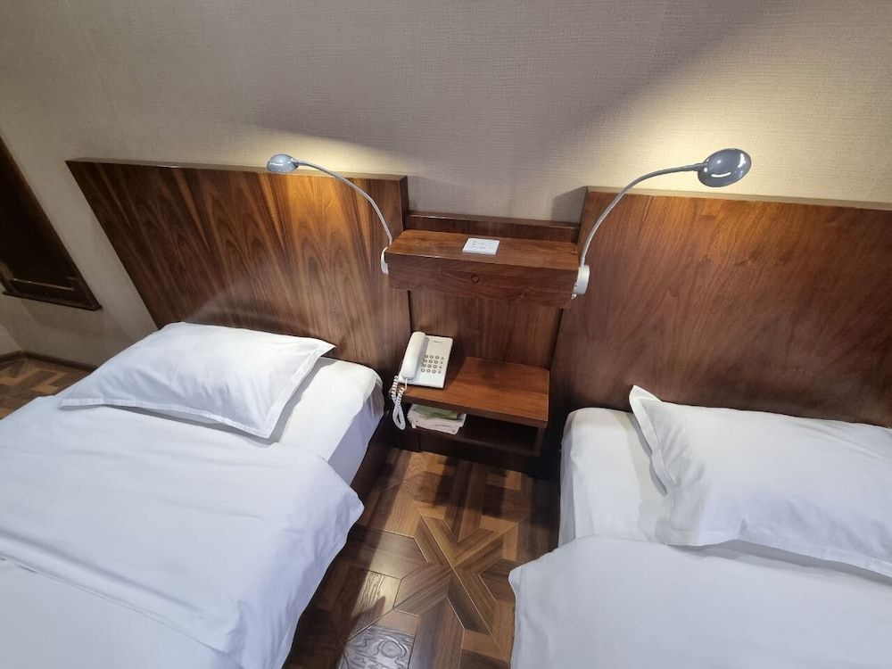 Omar Khayyam Standard Triple Room 6