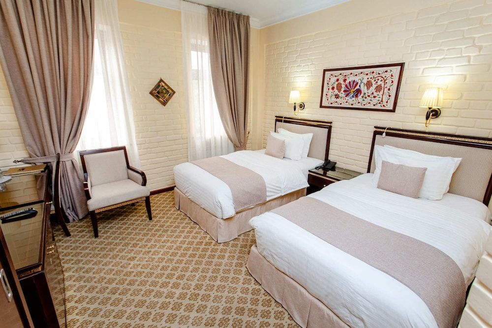 Hotel Grand Samarkand Superior A Standard Double or Twin Room 5