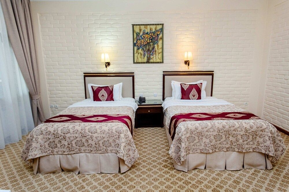 Hotel Grand Samarkand Superior A Standard Double or Twin Room 2
