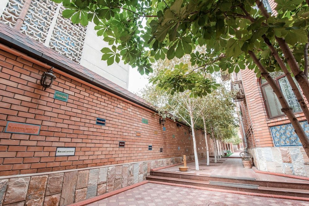 undefined Ichan Qala Premium Class Hotel 4