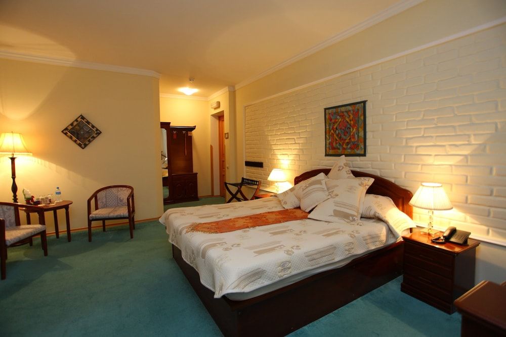 Hotel Grand Samarkand Superior B Standard Twin Room 2