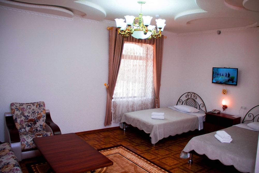Family Room, 1 Bedroom